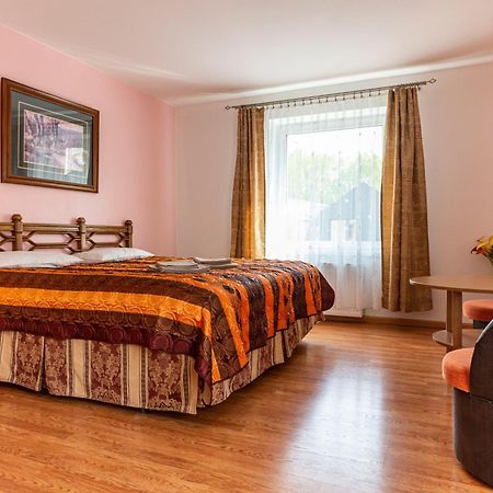 Smiltele Hotel Паланга Екстериор снимка