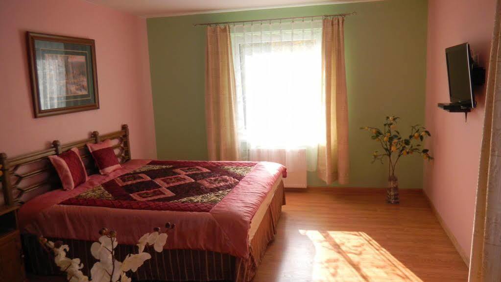 Smiltele Hotel Паланга Екстериор снимка